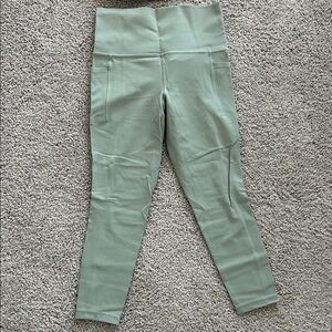 ATHLETA | Salutation Stash 7/8 Tight